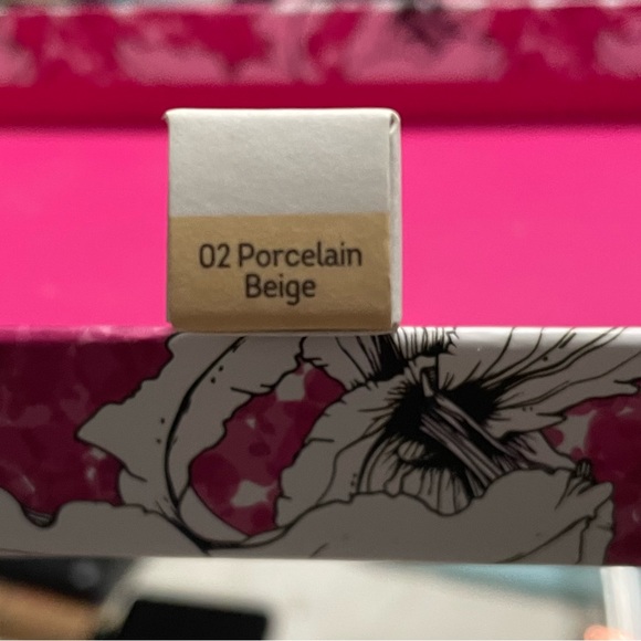 Brand New Nude by Nature Flawless concealer stick in ‘02 porcelain beige’ - Picture 6 of 6